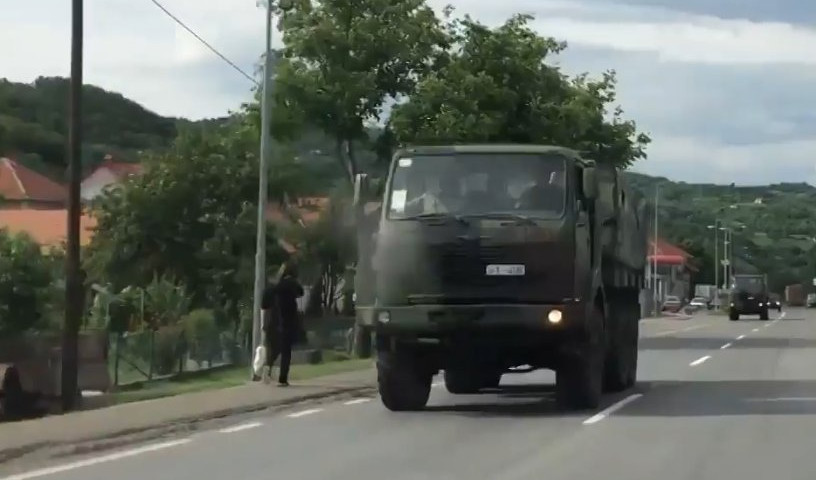 (VIDEO) ZBOG OVOG SU SE ŠIPTARI POVUKLI! Ovako je izgledala reakcija srpske vojske na upad ROSU!