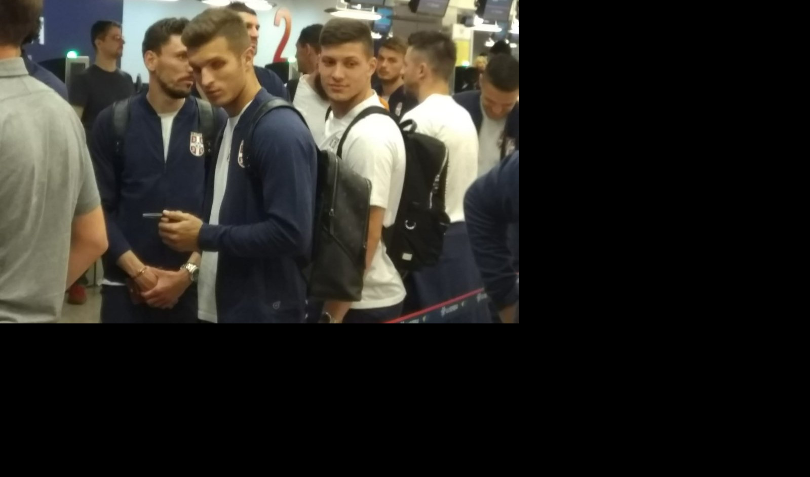(VIDEO) ORLOVI POLETELI ZA UKRAJINU! Fudbaleri Srbije otputovali na nastavak kvalifikacija za EP!