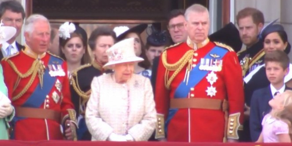 (VIDEO) OKRENI SE, GLEDAJ! Princ Hari ljutito odbrusio supruzi, Megan UMALO ZAPLAKALA!