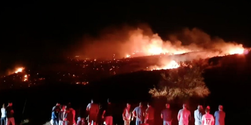 (VIDEO) RAKETA S-200? OBORENI AVION? NLO? Šta se to sinoć srušilo na teritoriji Severnog Kipra?