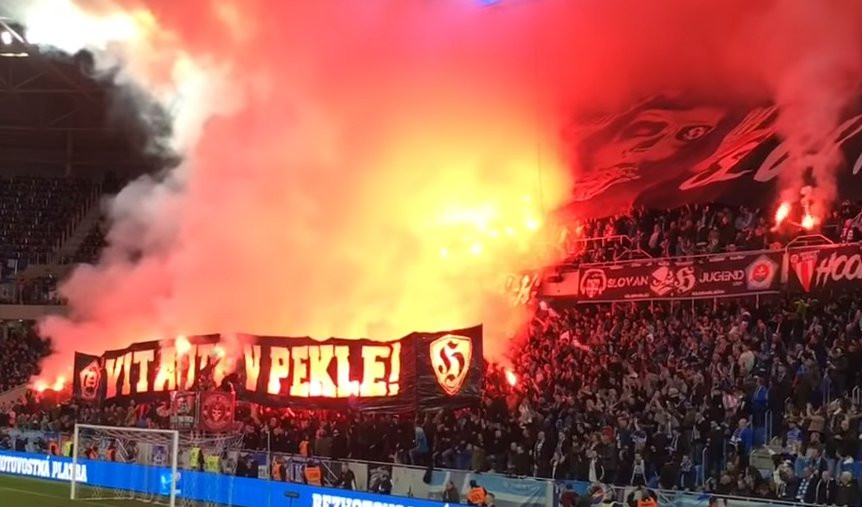 (VIDEO) NE PLAŠE SE KAZNE UEFA! Navijači Slovana opasno isprozivali tzv. državu Kosovo!
