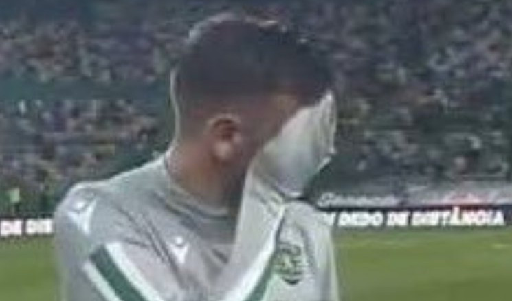 (FOTO) SUZE ZA KRAJ! Kapiten Sportinga plakao kao kiša na oproštaju od Portugalaca, Matić dobija novog saigrača!
