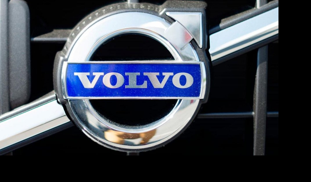 PROPUŠTENA ŠANSA ZA DOVOĐENJE VELIKIH INVESTITORA! "Volvo" odustao od fabrike u Srbiji - Lažni ekolozi onemogućili iskopavanje litijuma