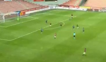 (VIDEO) KANGIN FLEŠBEK! Nekadašnji fudbaler Zvezde pocepao mrežu kao u Beogradu protiv Sparte uz mnogo simbolike!