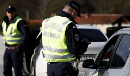 Presretač "ulovio" BMW na Novom Beogradu, a kada su videli ko je za volanom i kojom brzinom vozi, POLICAJCI NISU MOGLI DA VERUJU