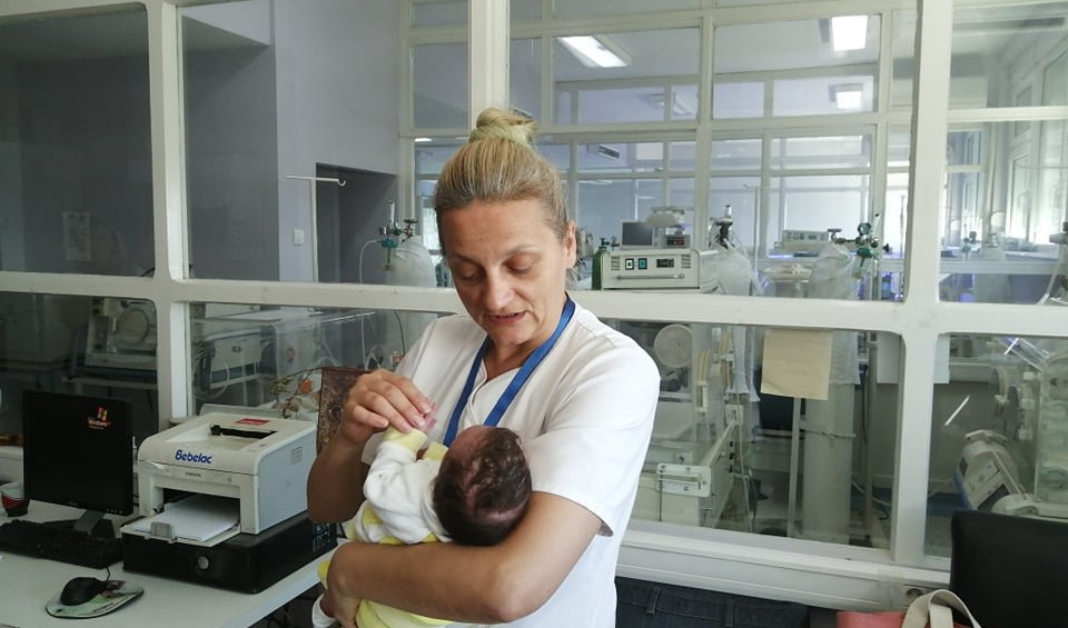 (FOTO) NAJTUŽNIJA SRPSKA PRIČA: Beba ostavljena u vranjskom porodilištu, MAJKA NIJE HTELA DA JE VODI KUĆI!