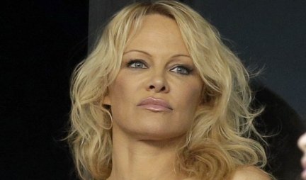ŠOK U HOLIVUDU! Razvodi se Pamela Anderson!