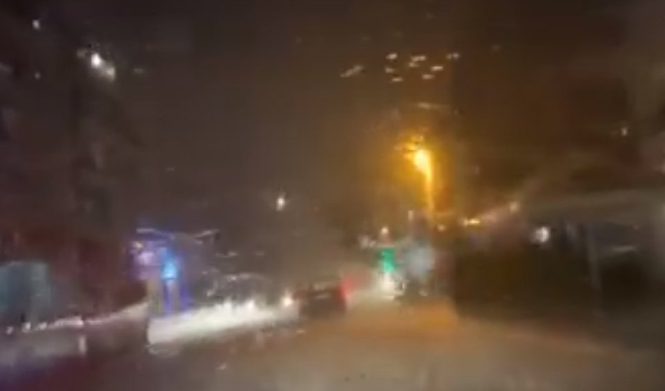 (FOTO/VIDEO) NEVREME STIGLO U SRBIJU! Kiša i grad pogodili Novi Pazar! POJEDINI DELOVI GRADA  BEZ STRUJE!