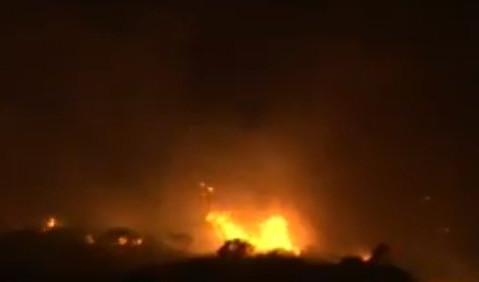 (VIDEO) BUKTI POŽAR KOD ATINE! Oko 138 vatrogasaca se bori sa vatrenom stihijom!