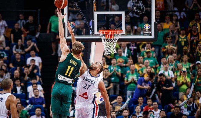 (VIDEO) BRUKA FIBA! Priznala da je Litvanija pokradena, sudije proterane sa šampionata!