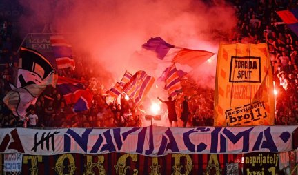 SKANDAL U HRVATSKOJ! Torcida postrojila fudbalere Hajduka posle poraza!
