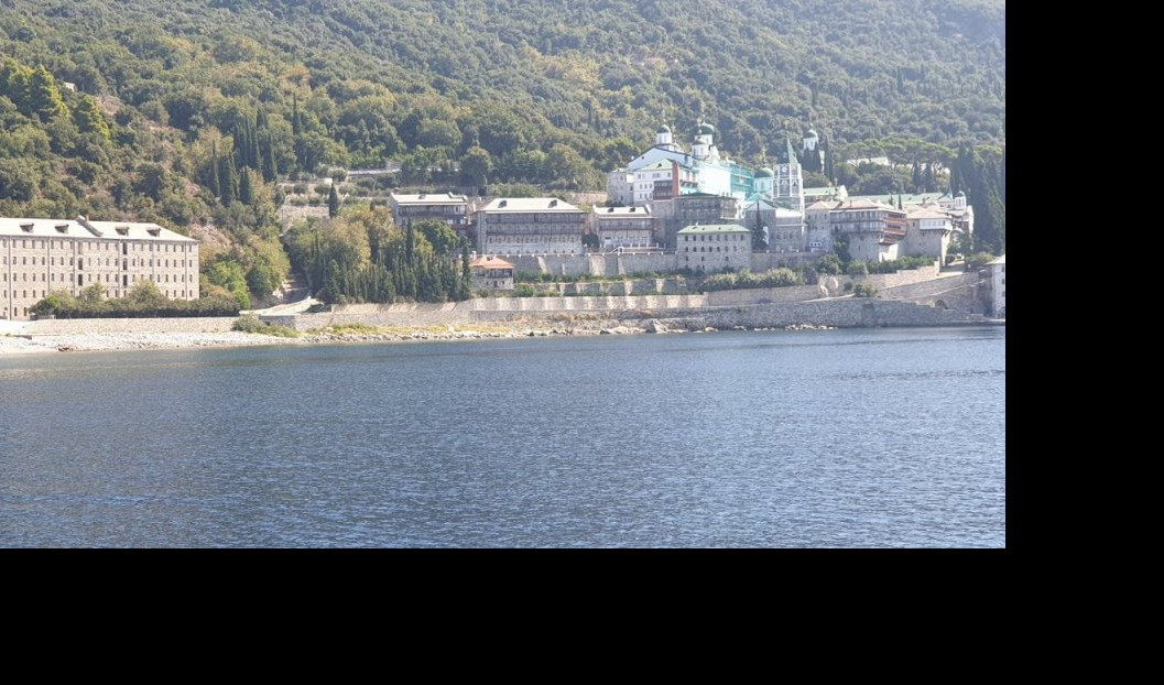 FAJZER STIGAO ČAMCEM OBALSKE STRAŽE! Počela vakcinacija na Svetoj Gori!