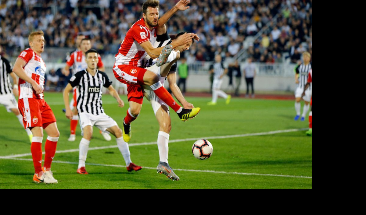 VRAĆA SE SUPERLIGA! Kreću domaće fudbalske čarolije: Evo kad igraju Zvezda i Partizan!