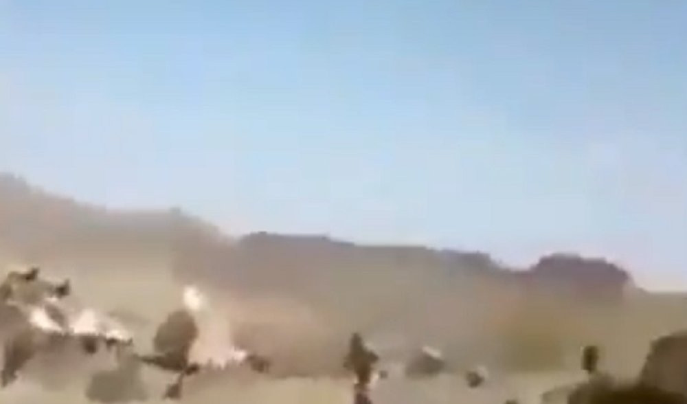 (UZNEMIRUJUĆI VIDEO) ZAŽALIĆE DAN KADA SU KROČILI U JEMEN! Žestok napad Huta, zarobili ČITAVU SAUDIJSKU ARMIJU!