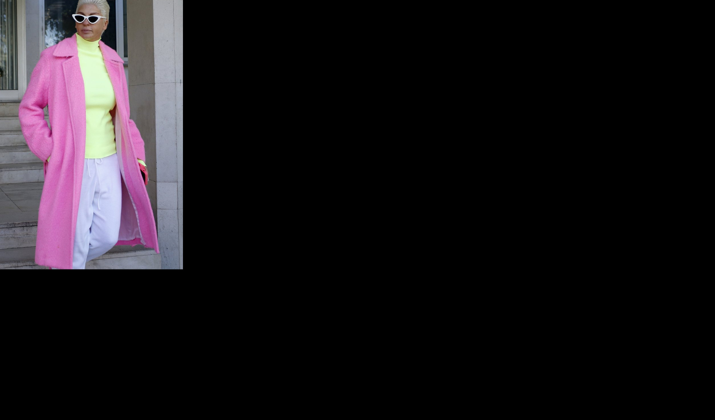 KARLEUŠIN SEKSI SNIMAK POTOPIO INTERNET! Jelena se utegla u roze triko i pohvalila da je smršala, SVE KIPI I PUCA! (VIDEO)