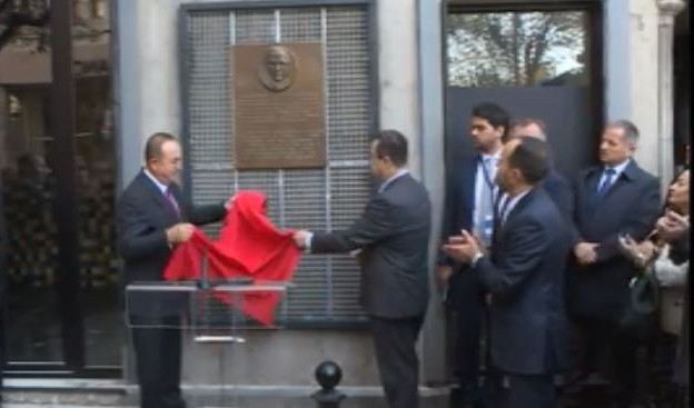 ŽRTVA TERORISTIČKOG NAPADA U BEOGRADU! Otkrivena spomen ploča ubijenom turskom ambasadoru u SFRJ