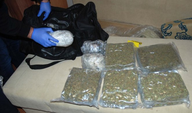 PAO DILER! Policija mu pronašla kokain i više od 3 kg marihuane!
