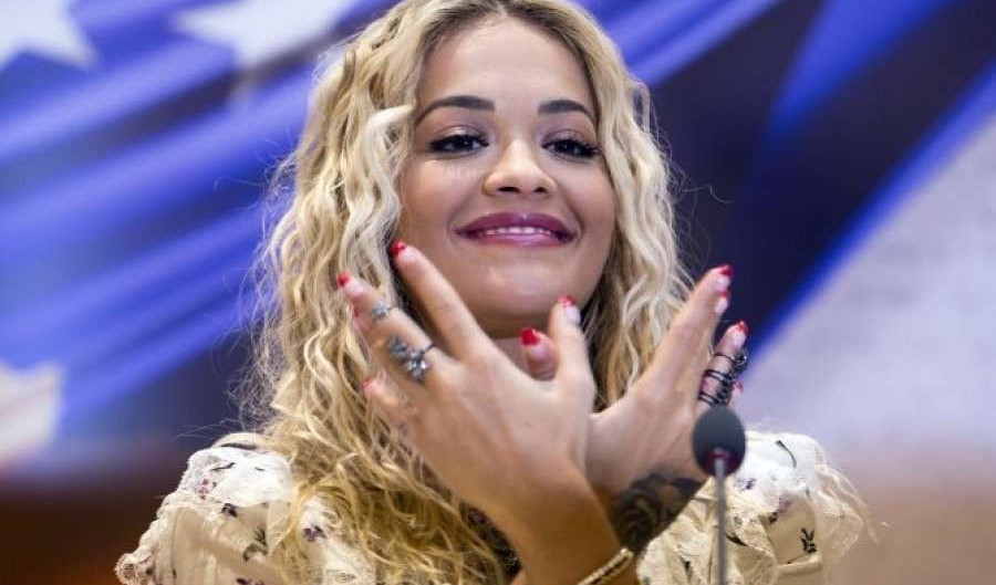 POBEDA INFORMERA! ŠIPTARKA RITA ORA "proterana" sa bilborda! Povučena reklama pevačice koja podržava OVK zločince