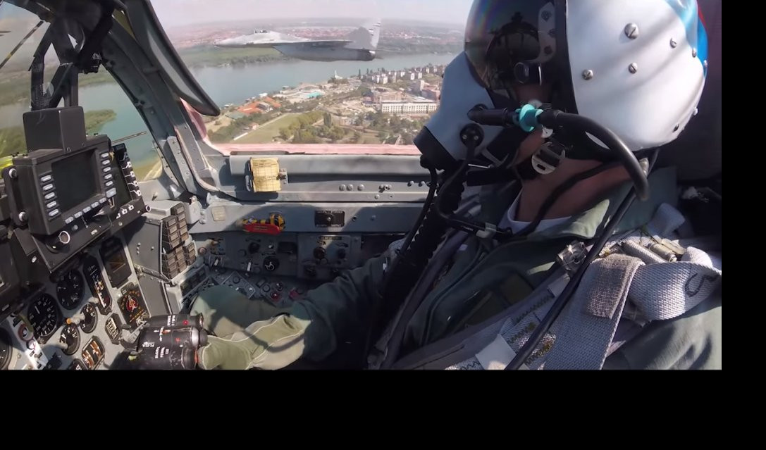 (VIDEO) HEJ, ENO JE MOJA KUĆA! Srbin Migom-29 nadletao okolinu Beograda, pa sa visine od 1000 metara zabeležio ZANIMLJIV MOMENAT!