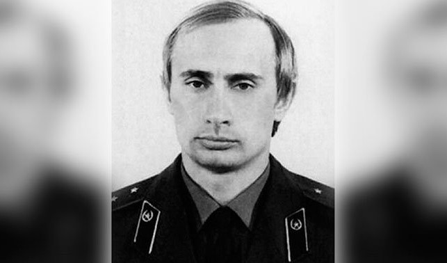 (FOTO) OVIM REČIMA JE KGB OPISAO PUTINA! OBJAVLJENI TAJNI DETALJI iz dosijea mladog obaveštajca, ONO ŠTO JE RADIO POSLE POSLA sovjetskoj službi posebno zapalo za oko!