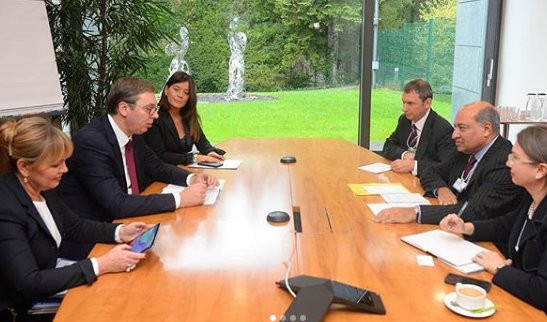 NIZ USPEŠNIH SASTANAKA U ŽENEVI! Vučić sa predsednikom EBRD: Srpska ekonomija napreduje! (FOTO)