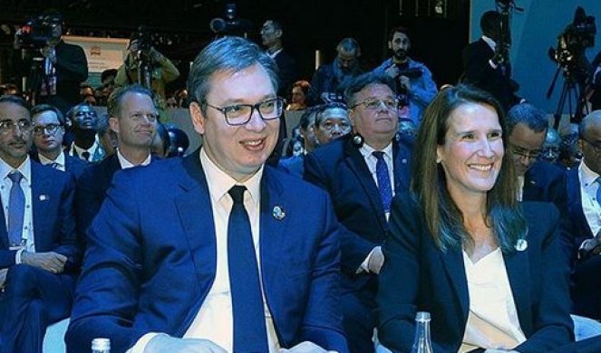 VUČIĆ U DRUŠTVU SVETSKE ELITE! Predsednik Srbije na otvaranju Drugog pariskog foruma o miru (FOTO)