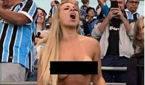 (18+ VIDEO) GOLIM GRUDIMA PROSLAVILA POGODAK SVOG TIMA! Seksi Brazilka raspametila ceo stadion!