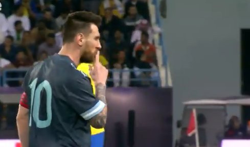 MESI ZAPREPASTIO SVET! Argentinac nasred utakmice poručio selektoru da UMUKNE! (VIDEO)