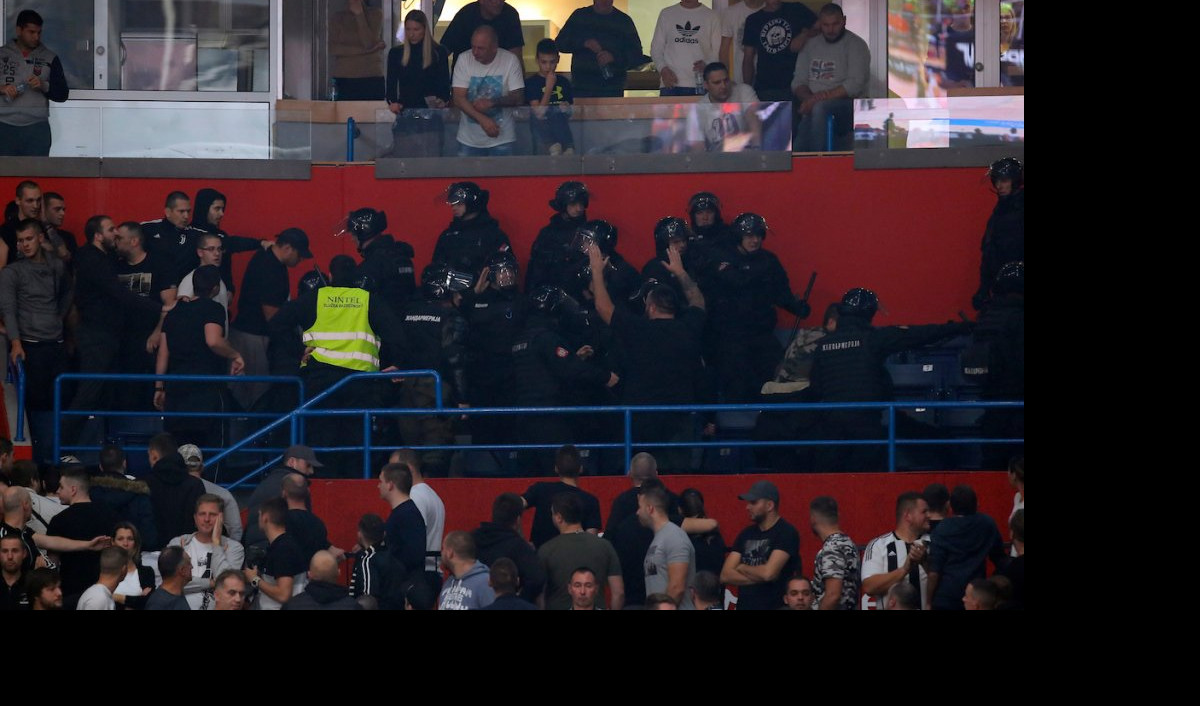 HAOS NA DERBIJU! Međusobna tuča "grobara",  žestok sukob među navijačima Partizana! (VIDEO)