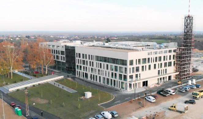 ČETIRI I PO MESECA PRE ROKA! Završena nova zgrada Radio - televizije Vojvodine na mestu srušene u zločinačkoj NATO agresiji!