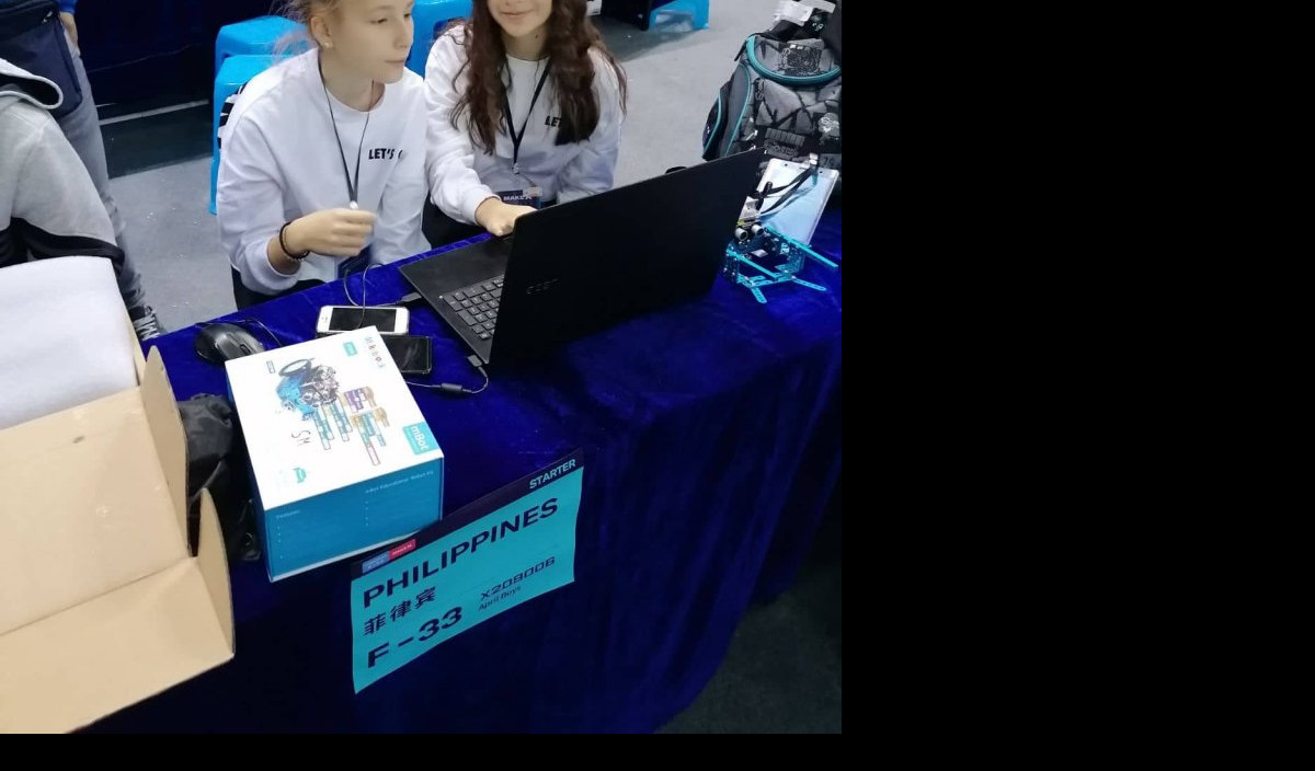 MALE VRANJANKE SU "GOSPODARICE ROBOTA"! Leonora i Anđela osvojile drugo mesto na Svetskom robotičkom takmičenju u Guangdžouu!