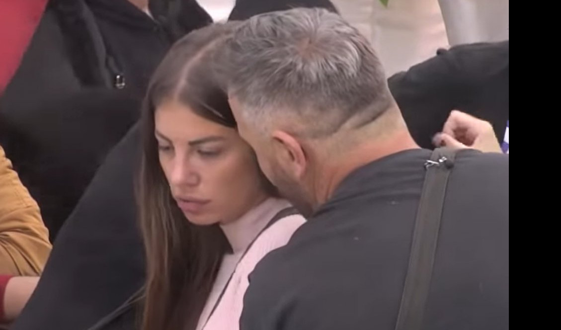 SEDI NA DVE STOLICE! Dragana Mitar u ljubavnom trouglu, ne može da se odluči koga želi! (Video)