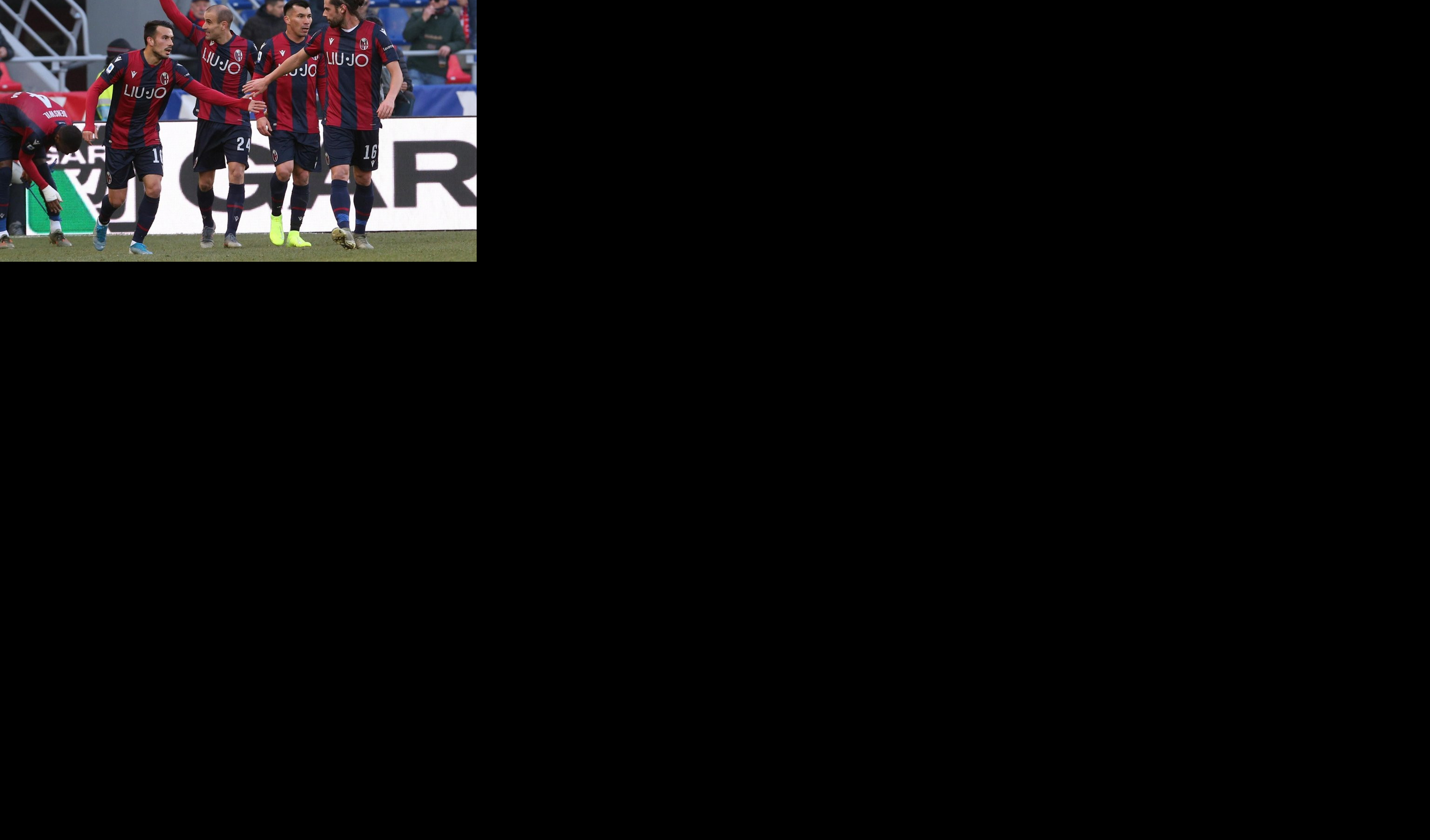 (VIDEO) HLADAN TUŠ POSLE EUFORIJE! Mihina Bolonja slavila protiv Atalante, Juventus rutinirao Udineze!