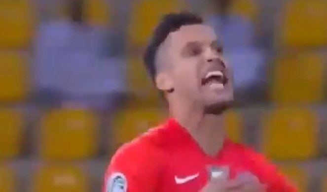 LEONARDOVIH PET OD PET! Brazilac postigao evrogol iz slobodnog udarca za nastavak goleade u decembru! (VIDEO)