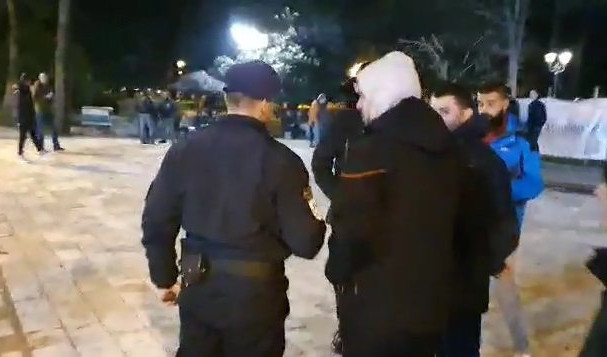 ŠOKANTNE DOJAVE SA LICA MESTA: Pritisak na građane Podgorice počeo još sinoć, direktor policije Veljović LIČNO PATROLIRAO ULICAMA!