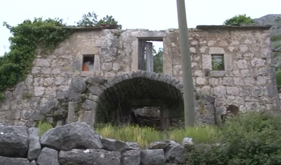 (VIDEO) OVDE JE ROĐEN SVETI VASILIJE ČUDOTVORAC! Pogledajte kuću gde je živeo svetac