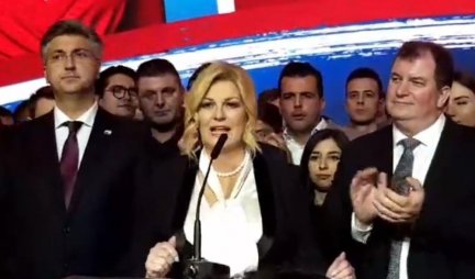 KOLINDA U SUZAMA, PRED POLUPRAZNOM SALOM, ČESTITALA MILANOVIĆU! Pogledajte kako je hrvatska predsednica PRIZNALA PORAZ! (VIDEO)