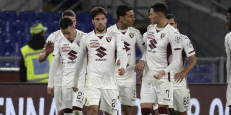 BELOTI UKROTIO ROMU! Torino slavio protiv "vučice" golovima Italijana, Lukić završio u lokvi krvi! (VIDEO)
