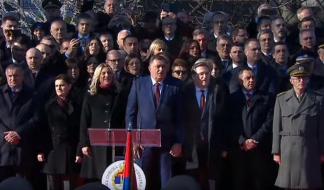 SPOJIĆEMO SE SA SRBIJOM! Dodik ZAGRMEO na proslavi Dana Republike Srpske: Smetamo samo onima KOJI BI DA NAM GOSPODARE!