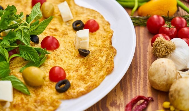 DA OMILJENI DORUČAK BUDE JOŠ UKUSNIJI - Genijalni trikovi za najfiniji omlet!