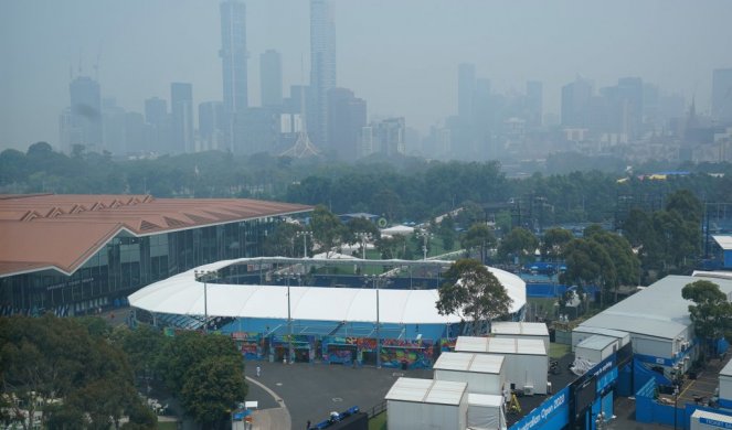 ZASTRAŠUJUĆE FOTOGRAFIJE! Teniseri u STRAHU! Da li će se igrati Australijan open? (VIDEO/FOTO)