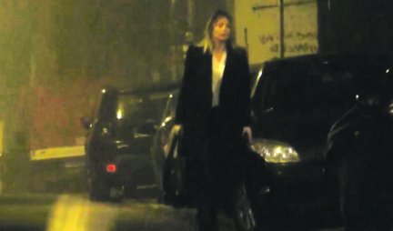 KONAČNO UHVAĆENI! Ana Mihajlovski ne izbija iz Vukovog stana - pogledajte šta se dešavalo ispred zgrade! Glumica uradila nešto NEČUVENO (VIDEO)