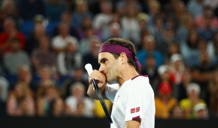 PROPAST, SVI U ŠOKU! Federer u VELIKOM PROBLEMU zbog POVREDE... Da li je ovo KRAJ?