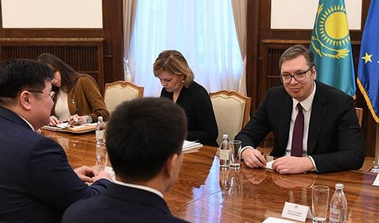 VUČIĆ sa bivšim i novim ambasadorom Kazahstana