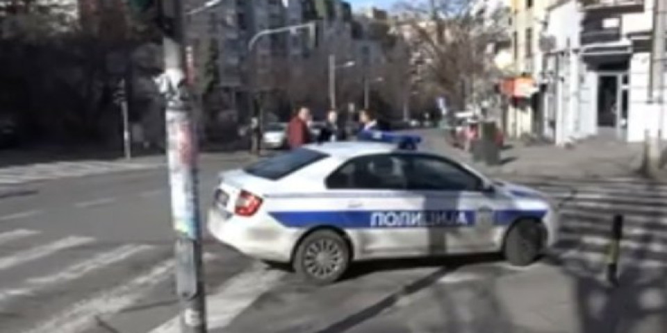 RANJEN SIN SUZANE I VLADIMIRA PEROVIĆA! Pucnjava u centru Beograda, policija na terenu! (VIDEO)