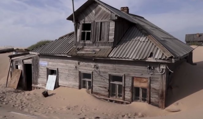 (VIDEO) UVEČE LEGNU DA SPAVAJU, A TOKOM NOĆI DOGODI SE NEŠTO zbog čega je ovo rusko selo postalo JEDINSTVENO U SVETU!