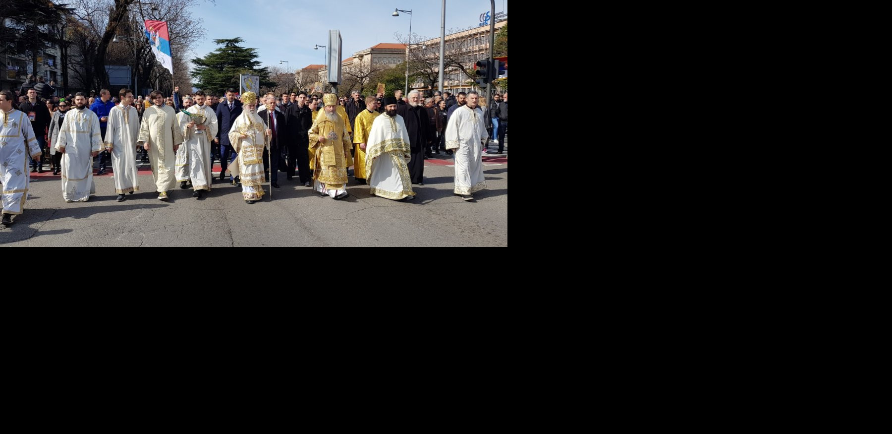 EPISKOPSKI SAVET SPC PRELOMIO: ODLAŽU SE MOLEBANI I LITIJE širom Crne Gore!