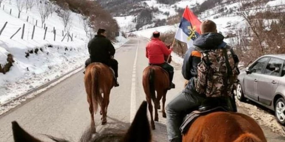 BRAVO JUNACI! Ovako se to radi, IZ VRANEŠKE DOLINE NA KONJIMA KRENULI U BIJELO POLJE!