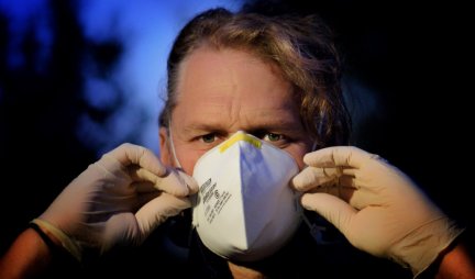 SPREČITI NESTAŠICU: Firme za proizvodnju hirurških maski i sredstava za dezinfekciju radiće u tri smene