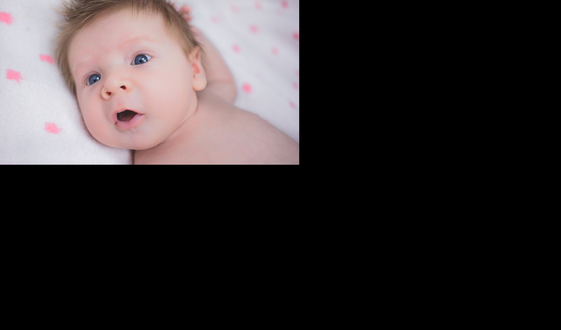 KADA GA JEDNOM PROBAŠ, NEMA NAZAD! Beba doživela šok posle samo jednog zalogaja! (Video)